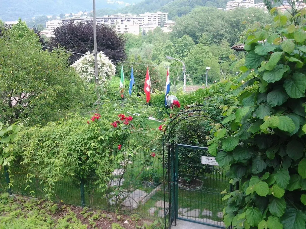 B&B Casa Cantoniera Côme 0*,  Italia
