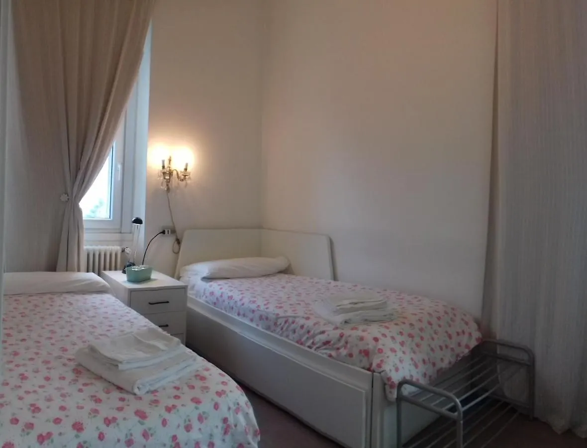 B&B Casa Cantoniera Como Bed & Breakfast